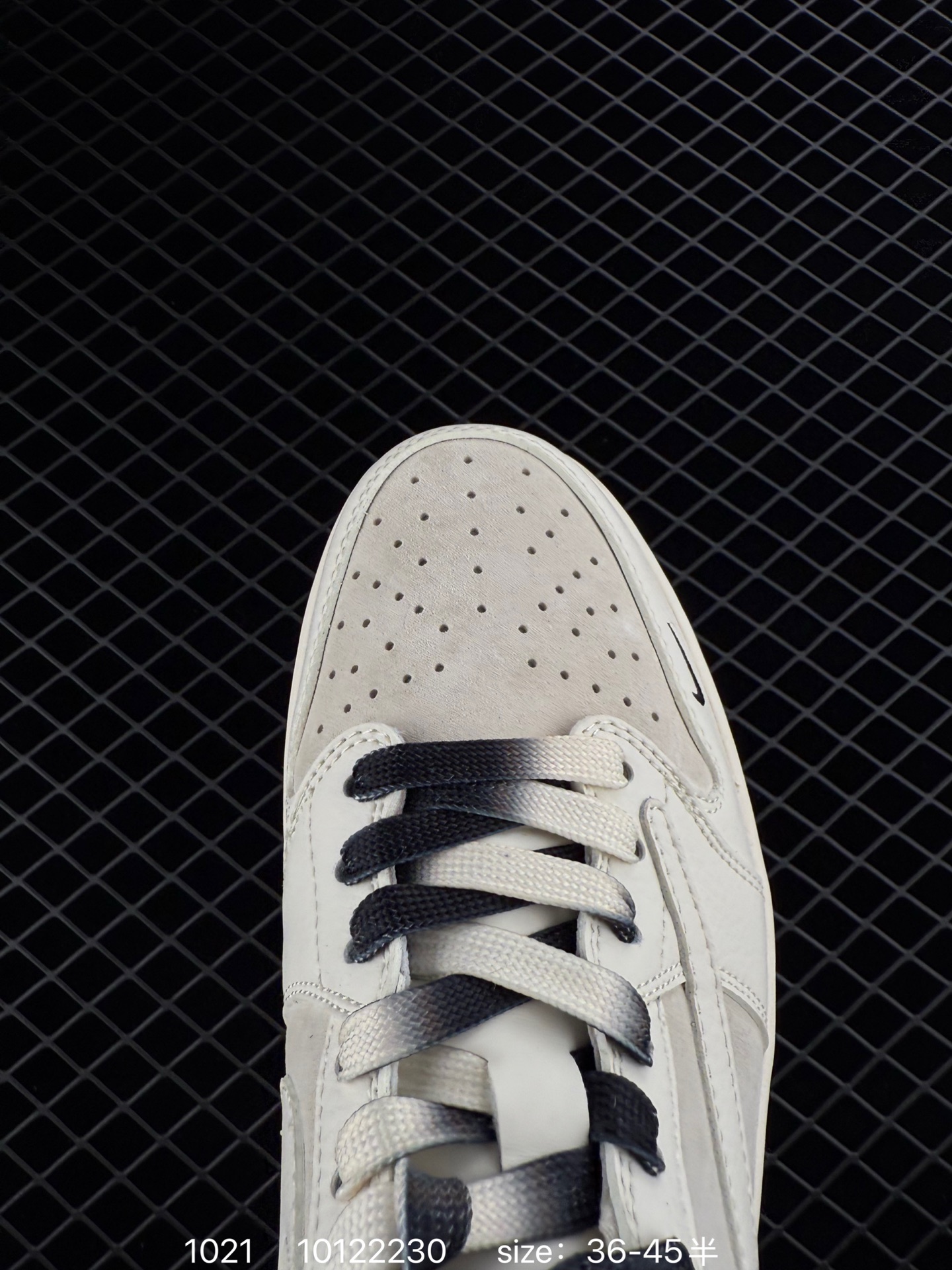 Travis Scott x Air Jordan 1 ” Reverse Mocha “